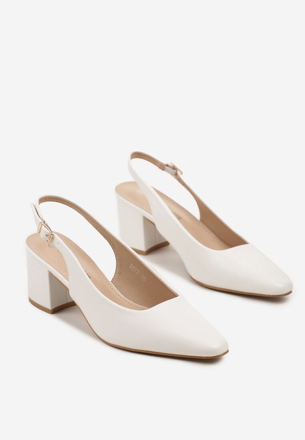 Renee - Białe Sandały na Słupku Typu Slingback Felvania. Okazja: na co dzień. Zapięcie: sprzączka. Kolor: biały. Obcas: na słupku. Styl: klasyczny, elegancki, casual