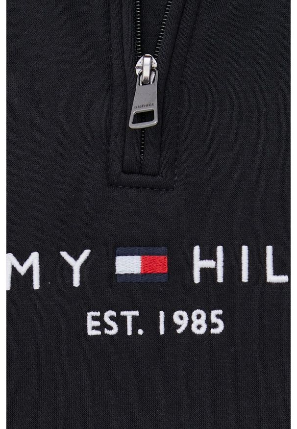 TOMMY HILFIGER - Tommy Hilfiger - Bluza. Okazja: na co dzień. Kolor: czarny. Materiał: bawełna, dzianina. Długość: krótkie. Wzór: haft. Styl: casual