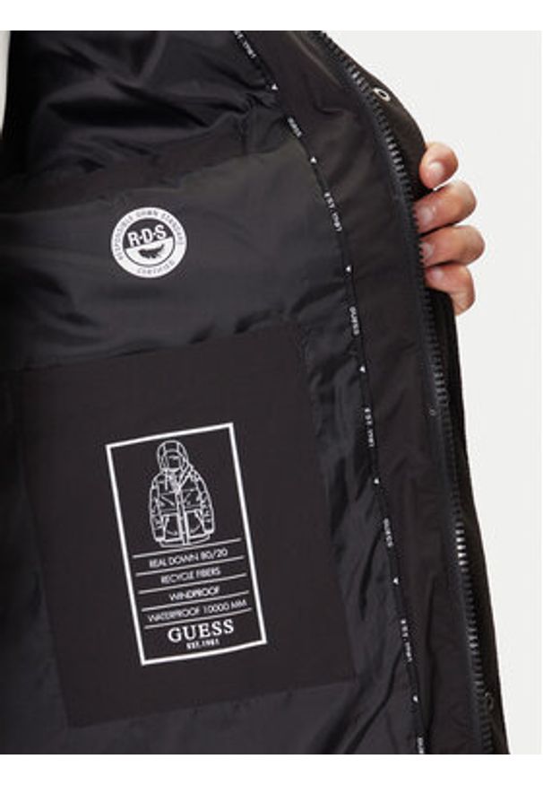 Guess Kurtka puchowa M5BL0O W3282 Czarny Regular Fit. Kolor: czarny. Materiał: syntetyk