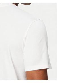 Calvin Klein T-Shirt LV04LB275G Biały Relaxed Fit. Kolor: biały. Materiał: bawełna #8