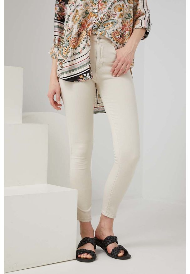 Answear Lab jeansy Premium Denim damskie kolor beżowy high waist. Stan: podwyższony. Kolor: beżowy. Styl: wakacyjny
