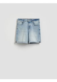 Reserved - Jeansowe szorty z podwiniętą nogawką - niebieski. Kolor: niebieski. Materiał: jeans #1