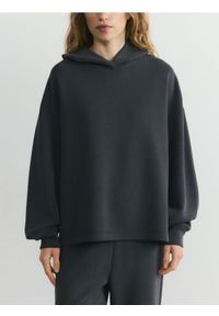 Reserved - Bluza oversize z modalem - granatowy. Kolor: niebieski. Materiał: dzianina #1