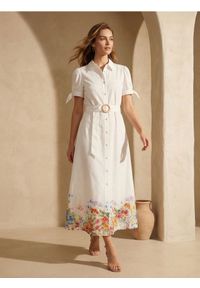 Sinsay - Koszulowa sukienka midi z paskiem i kwiatowym dołem - wielobarwny. Wzór: kwiaty. Typ sukienki: koszulowe. Długość: midi #1