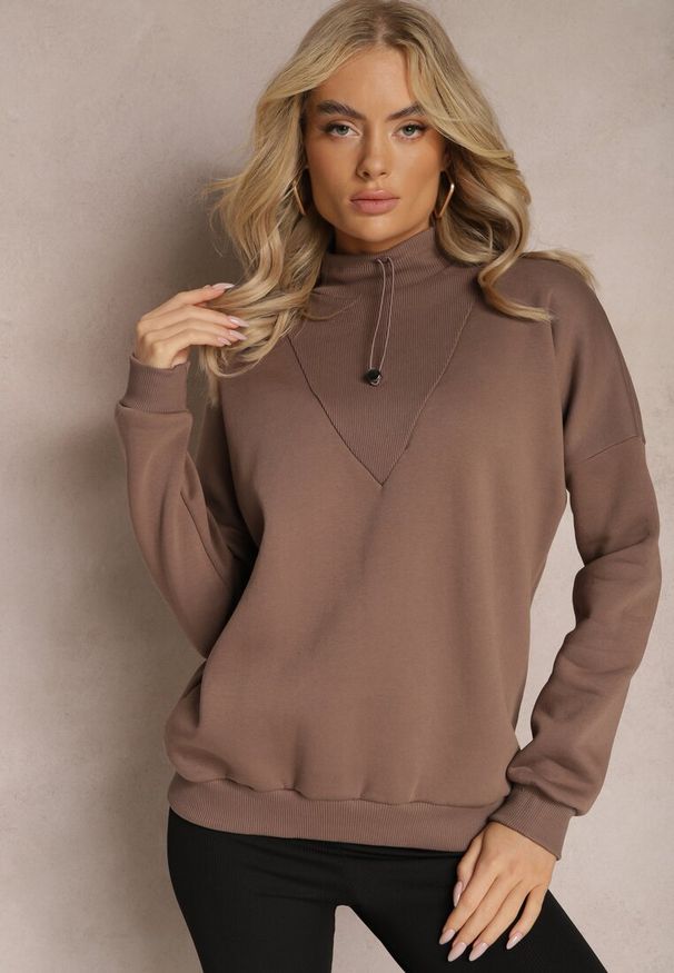 Renee - Brązowa Ocieplana Bluza Bawełniana z Półgolfem Heraia. Kolor: brązowy. Materiał: bawełna