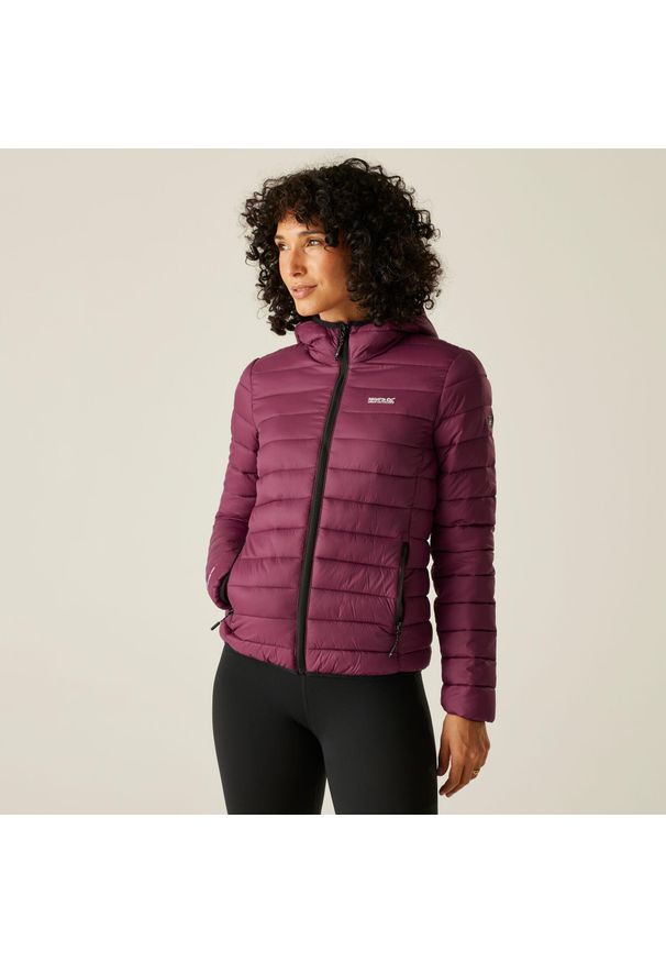 Regatta - Marizion Damska kurtka turystyczna z przegrodami z kapturem. Typ kołnierza: kaptur. Kolor: czerwony. Materiał: syntetyk, puch. Sezon: zima. Sport: turystyka piesza