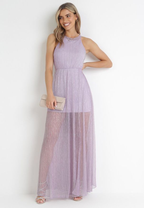 Born2be - Fioletowa Koktajlowa Sukienka z Gumką w Talii z Metaliczną Nicią Lilyan. Kolor: fioletowy. Wzór: aplikacja. Styl: wizytowy. Długość: maxi