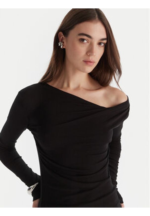 Patrizia Pepe Bluzka 2M4479/J337-K103 Czarny Regular Fit. Kolor: czarny. Materiał: wiskoza