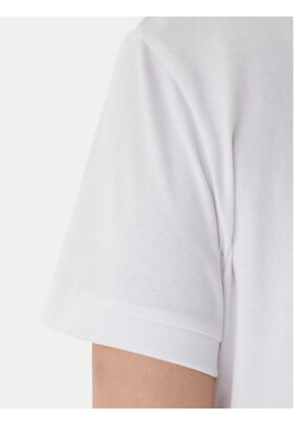 Guess T-Shirt V6RI04 K8FQ4 Biały Regular Fit. Kolor: biały. Materiał: bawełna