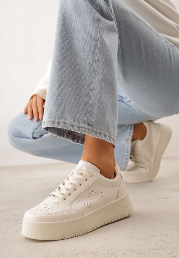 Born2be - Beżowe Sneakersy na Platformie Agnenia. Kolor: beżowy. Obcas: na platformie