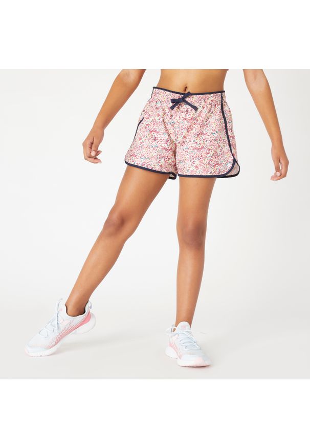 DOMYOS - Spodenki dziecięce Domyos. Okazja: na uczelnię. Kolor: różowy. Materiał: poliester, materiał. Długość: krótkie. Styl: sportowy. Sport: joga i pilates, fitness