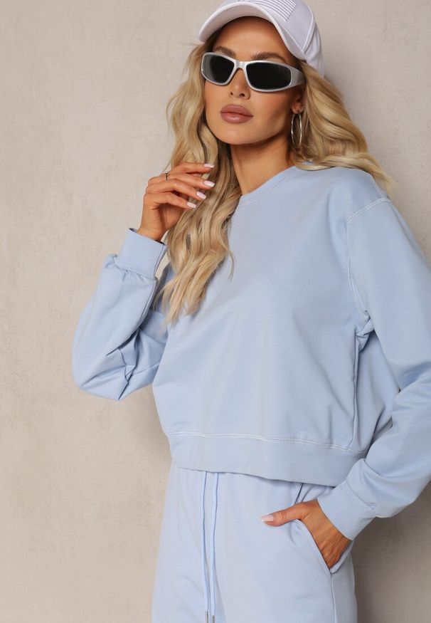 Renee - Jasnoniebieska Oversize Bluza z Bawełny o Krótkim Fasonie Sibolla. Kolor: niebieski. Materiał: bawełna. Długość: krótkie