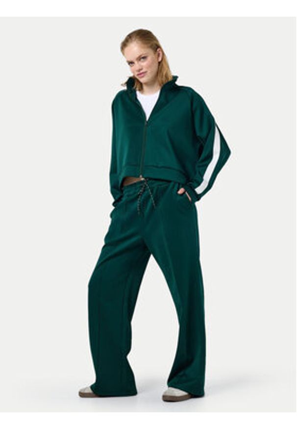 Noisy may - Noisy May Spodnie materiałowe Jenna 27031526 Zielony Relaxed Fit. Kolor: zielony. Materiał: syntetyk