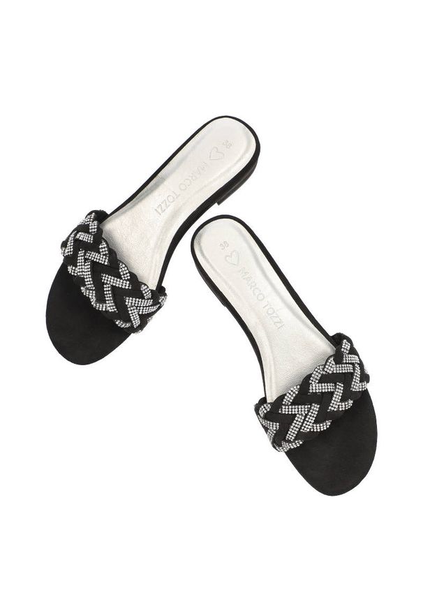 Czarne Klapki Marco Tozzi Eleganckie Obuwie Damskie. Okazja: na co dzień, do domu. Kolor: czarny. Materiał: zamsz, skóra ekologiczna. Wzór: aplikacja. Sezon: lato. Obcas: na obcasie. Styl: elegancki. Wysokość obcasa: średni, niski