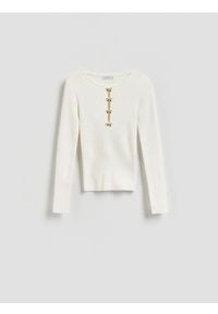 Reserved - Bluzka z ozdobną aplikacją - złamana biel. Materiał: dzianina, prążkowany, wiskoza. Wzór: aplikacja