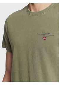 Napapijri T-Shirt Selbas NP0A4GBQ Zielony Regular Fit. Kolor: zielony. Materiał: bawełna