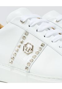 Philipp Plein - PHILIPP PLEIN - Białe sneakersy z ćwiekami. Nosek buta: okrągły. Zapięcie: sznurówki. Kolor: biały. Materiał: guma. Szerokość cholewki: normalna #5