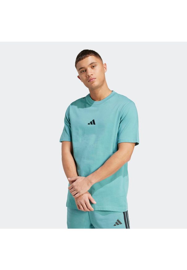 Adidas - Koszulka z krótkim rękawem męska ADIDAS Gym & Pilates. Kolor: niebieski. Materiał: włókno, bawełna. Długość rękawa: krótki rękaw. Długość: krótkie. Sport: joga i pilates