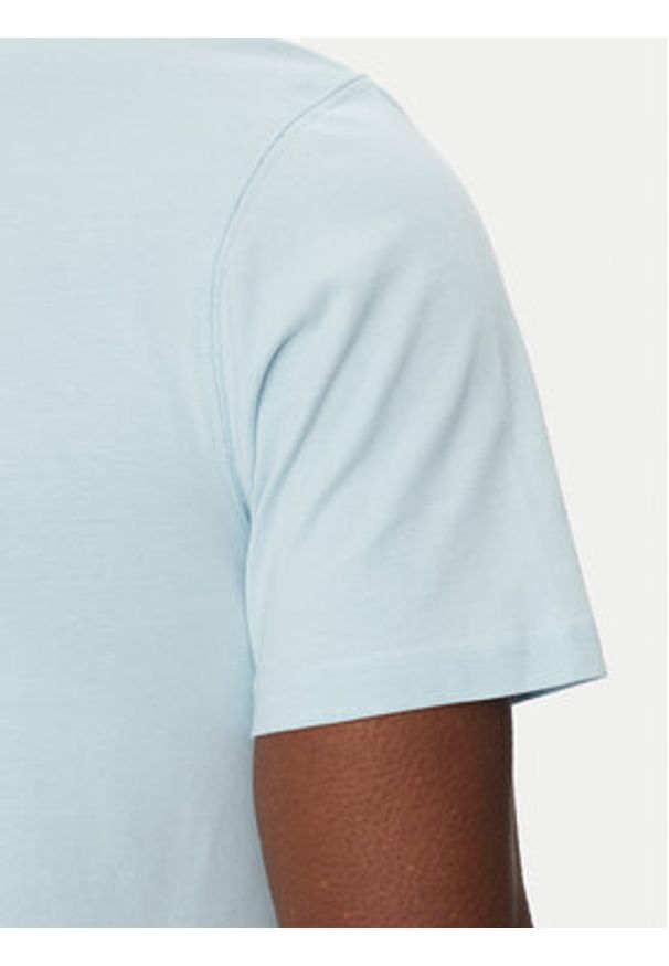 Barbour T-Shirt Essential Sports MTS0331BU17 Błękitny Tailored Fit. Kolor: niebieski. Materiał: bawełna
