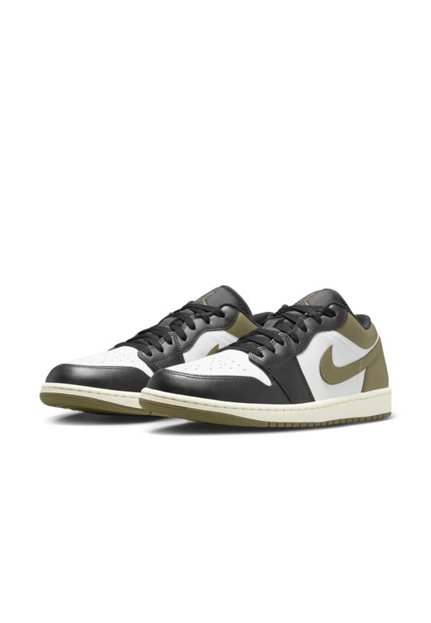 Nike Air Jordan 1 Low Sneakersy męskie. Kolor: czarny. Model: Nike Air Jordan