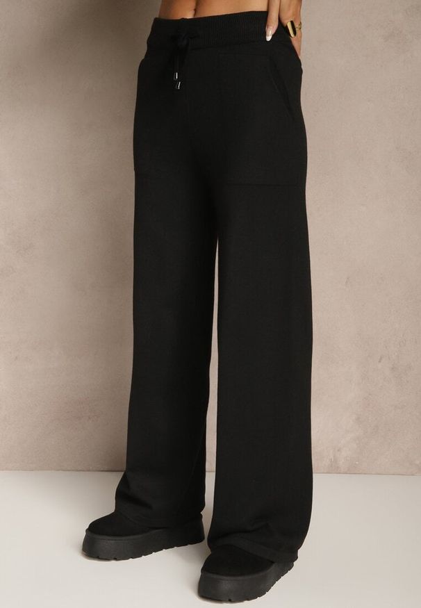 Renee - Szary Komplet z Dzianiny Spodnie Wide Leg i Retro Kardigan Giosila. Kolekcja: plus size. Kolor: szary. Materiał: dzianina