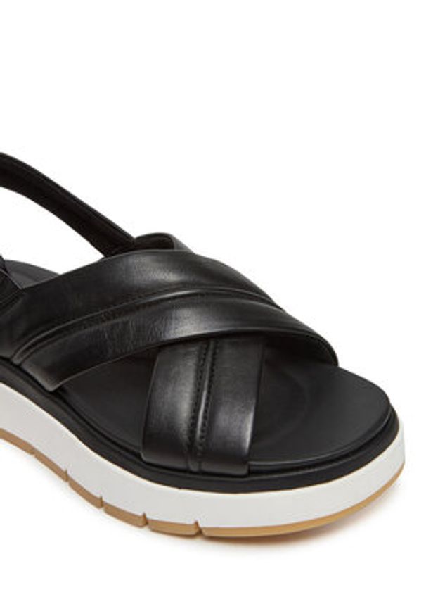 Clarks Sandały Tuscan Cross 26182233 Czarny. Kolor: czarny. Materiał: skóra