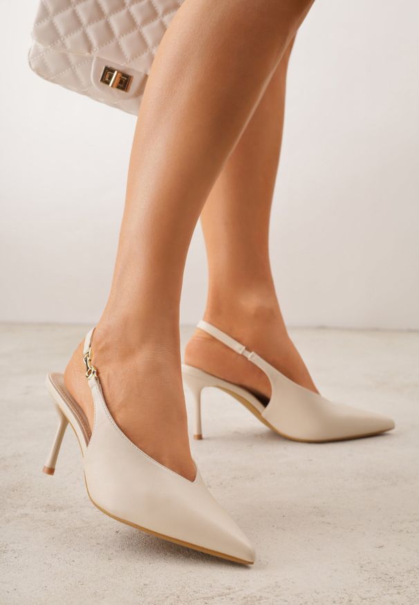 Born2be - Beżowe Szpilki VICES z Odkrytą Piętą i Wycięciem w Kształcie Litery V Natinawe. Okazja: na wesele, na ślub cywilny. Zapięcie: bez zapięcia. Kolor: beżowy. Materiał: jeans. Obcas: na szpilce. Styl: wizytowy, elegancki