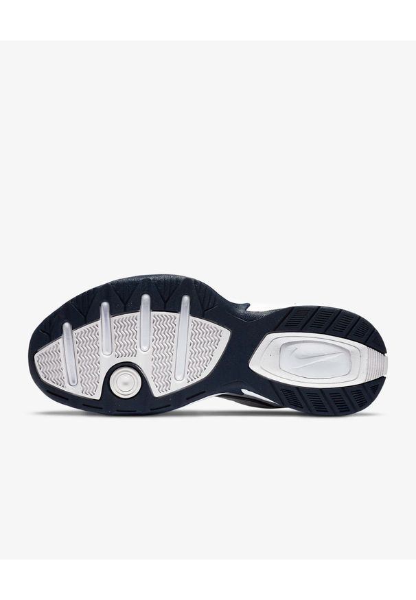 Sneakersy męskie Nike Air Monarch IV. Okazja: na co dzień. Kolor: biały. Materiał: syntetyk, skóra. Szerokość cholewki: normalna. Sport: fitness