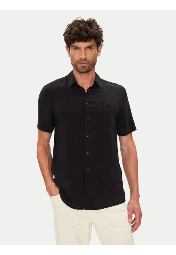 Blend Koszula 20716363 Czarny Regular Fit. Kolor: czarny. Materiał: wiskoza