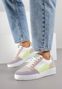 Born2be - Fioletowe Sneakersy z Geometrycznym Wzorem i Perforacją Idellie. Okazja: na co dzień. Kolor: fioletowy. Wzór: geometria