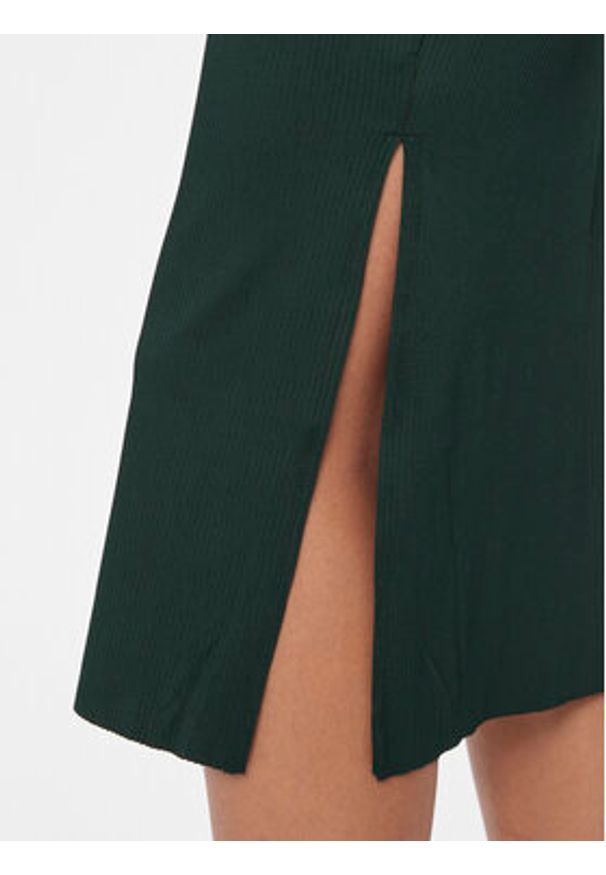 JDY Sukienka codzienna Filipa 15305343 Zielony Slim Fit. Okazja: na co dzień. Kolor: zielony. Materiał: syntetyk. Typ sukienki: proste. Styl: casual