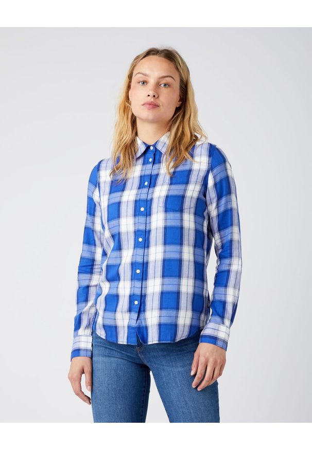 Wrangler - DAMSKA KOSZULA MATERIAŁOWA W KRATE WRANGLER LS 1PKT SHIRT WRANGLER BLUE W5Z4NYX05. Materiał: materiał