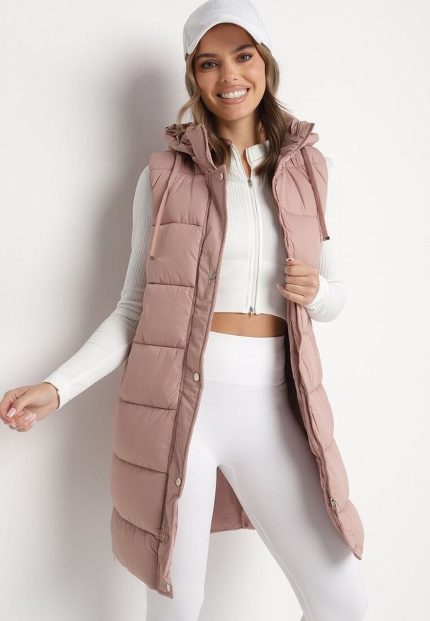 Born2be - Różowa Pikowana Kamizelka z Kapturem i Sznurkami Zelothis. Typ kołnierza: kaptur. Kolor: różowy. Materiał: dzianina, jeans. Długość: długie. Sezon: jesień. Styl: elegancki, klasyczny