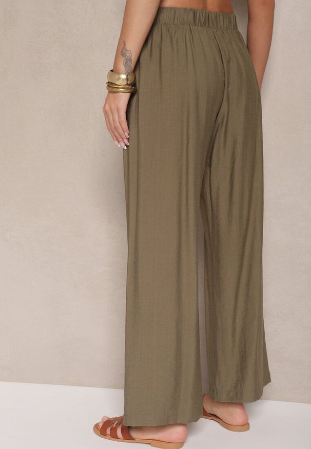 Renee - Ciemnozielone Spodnie z Wiskozy o Szerokim Kroju z Kokardą Ellioria. Okazja: na co dzień, na spacer. Kolor: zielony. Materiał: wiskoza. Styl: casual, elegancki