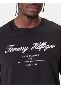TOMMY HILFIGER - Tommy Hilfiger T-Shirt Script Logo MW0MW33691 Czarny Regular Fit. Kolor: czarny. Materiał: bawełna #2