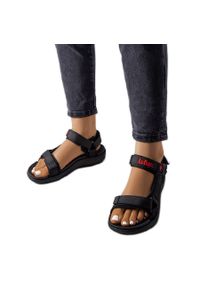 Czarne sandały na rzepy Lee Cooper LCW-23-34-0961L. Zapięcie: rzepy. Kolor: czarny. Materiał: guma. Sezon: lato