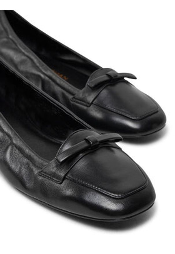 Stuart Weitzman Baleriny Tully Loafer SI484 Czarny. Kolor: czarny. Materiał: skóra