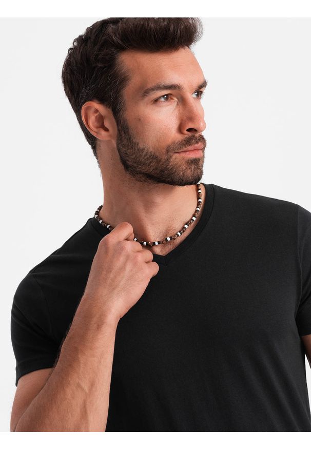 Ombre Clothing - Klasyczna męska bawełniana koszulka z dekoltem w serek BASIC - czarna V1 - Rozmiar: XXL. Typ kołnierza: dekolt w serek. Kolor: czarny. Materiał: bawełna. Styl: klasyczny