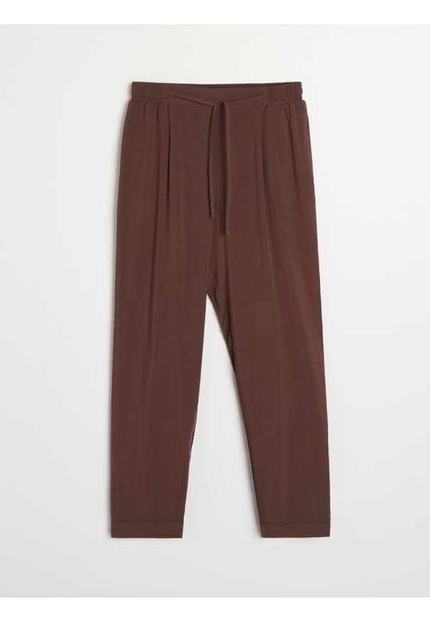 Sinsay - Wiskozowe spodnie straight leg - brązowy. Kolor: brązowy. Materiał: wiskoza