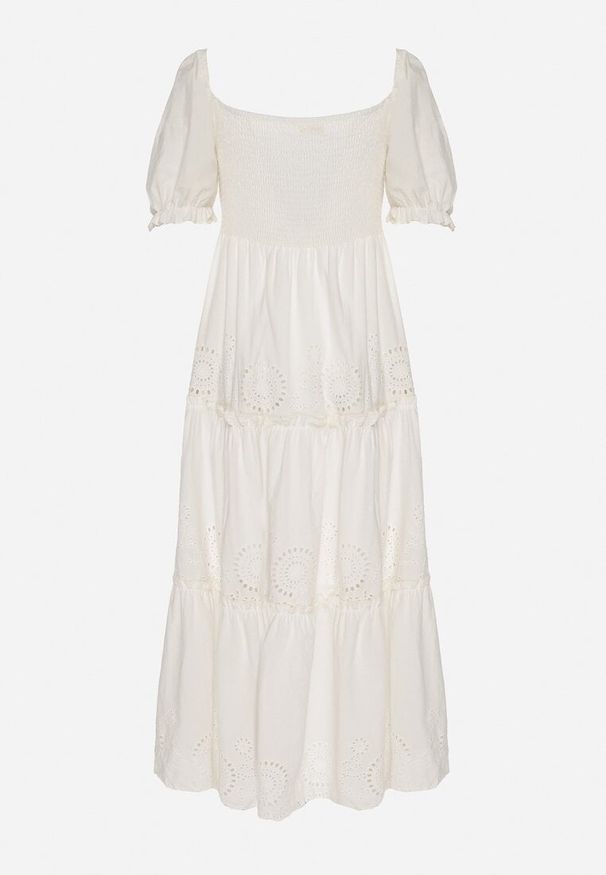 Born2be - Biała Bawełniana Sukienka z Haftowanym Wzorem Iffanella. Okazja: na spacer, na co dzień. Kolor: biały. Materiał: bawełna. Wzór: haft. Sezon: lato. Styl: elegancki, casual