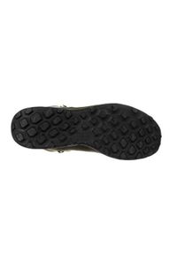Buty trekkingowe męskie Salewa Pedroc Pro Mid Ptx. Wysokość cholewki: za kostkę. Kolor: wielokolorowy. Materiał: materiał, syntetyk. Szerokość cholewki: normalna