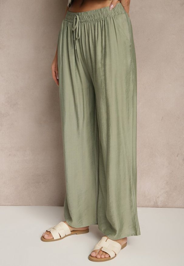 Renee - Jasnozielone Spodnie z Wiskozy High Waist o Szerokim Kroju Divlise. Okazja: na co dzień. Stan: podwyższony. Kolor: zielony. Materiał: wiskoza. Styl: elegancki, casual