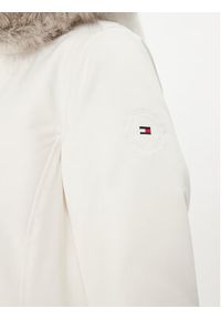TOMMY HILFIGER - Tommy Hilfiger Parka WW0WW39864 Écru Regular Fit. Materiał: syntetyk