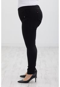 Nasi partnerzy - Klasyczne czarne spodnie Nita ze zwężoną nogawką PLUS SIZE XXL. Okazja: na spacer, na co dzień, do pracy. Kolekcja: plus size. Kolor: czarny. Materiał: tkanina, elastan, włókno, materiał, poliester, wiskoza. Długość: krótkie. Styl: klasyczny #1