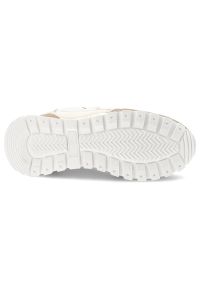 Białe Sneakersy Artiker Wygodne Sportowe Obuwie Damskie. Okazja: na co dzień. Kolor: biały. Materiał: materiał, zamsz, skóra. Szerokość cholewki: normalna #5