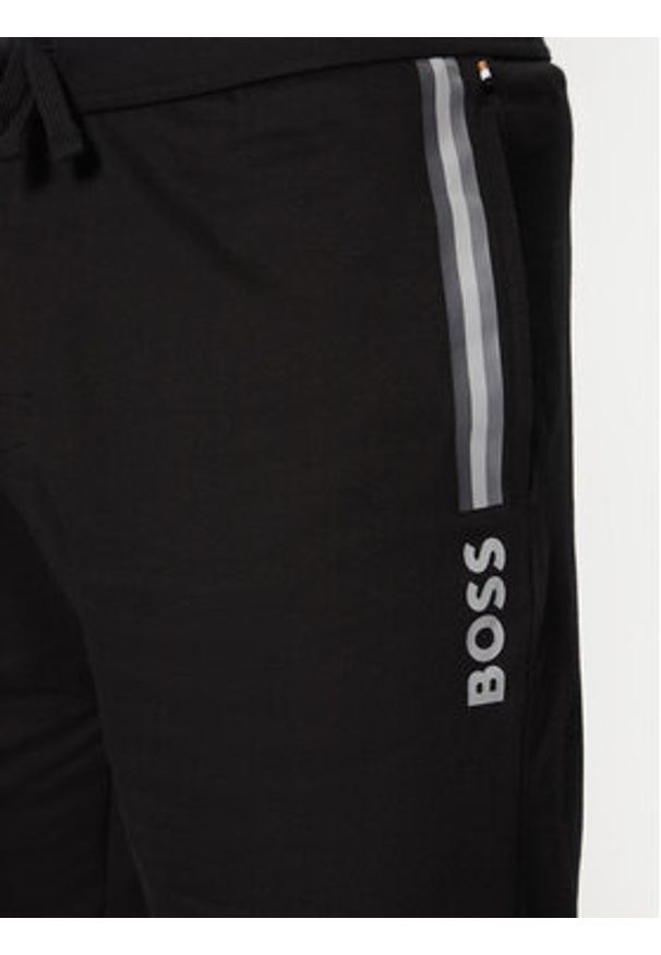 BOSS Szorty sportowe Authentic 50535837 Czarny Regular Fit. Kolor: czarny. Materiał: bawełna. Styl: sportowy