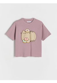 Reserved - T-shirt Pusheen - fioletowy. Kolor: fioletowy. Materiał: bawełna. Długość: krótkie