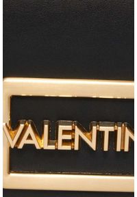 Valentino by Mario Valentino - VALENTINO Mała czarna kopertówka Princesa. Kolor: czarny. Wzór: paski