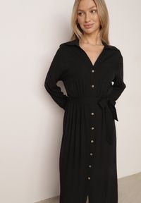Born2be - Czarna Bawełniana Sukienka Koszulowa w Stylu Safari z Wiązanym Paskiem Atusea. Okazja: na co dzień. Typ kołnierza: typu klepsydra. Kolor: czarny. Materiał: bawełna. Typ sukienki: koszulowe. Styl: casual, elegancki #3