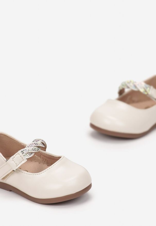 Born2be - Beżowe Balerinki Phaedrehe. Zapięcie: rzepy. Kolor: beżowy. Wzór: gładki. Styl: elegancki